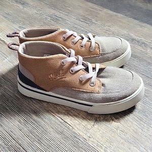 Oshkosh kids sneakers